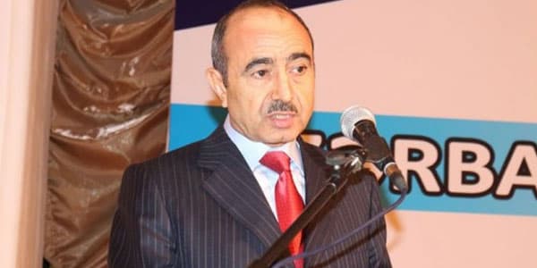 Əli Həsənov: "Aqil Ələsgər uzun müddət təqiblərə məruz qalıb, mübarizə aparıb"