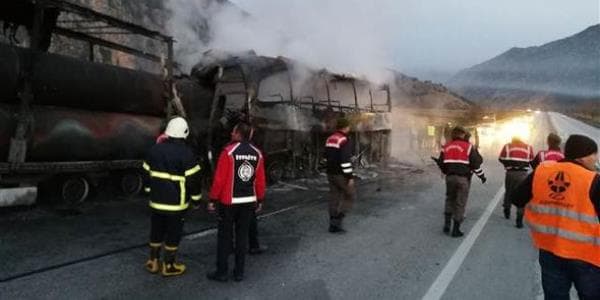 Türkiyədə dəhşətli yol qəzası: 10 ölü, 18 yaralı (YENİLƏNİB)