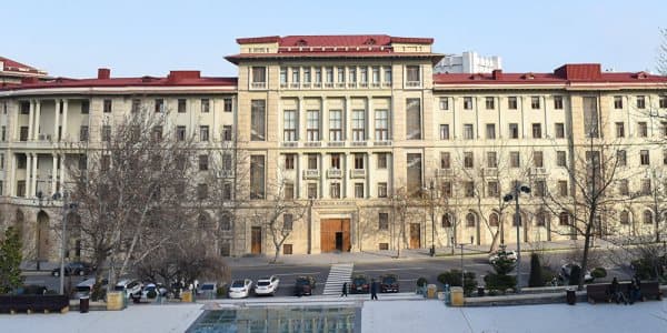Bu şəxslərin maaşı artırıldı