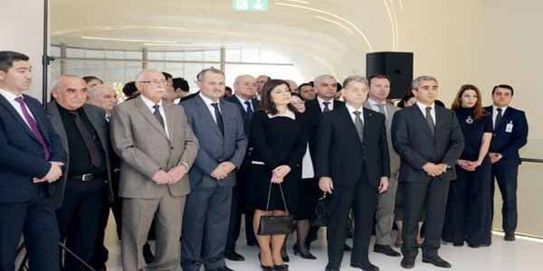 Cənubi Qafqazın ən qədim zinət əşyası Heydər Əliyev Mərkəzində (FOTO)