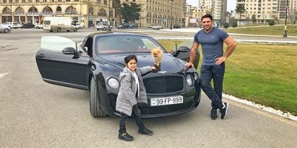 Kamil özünə Bentley aldı (FOTOLAR)
