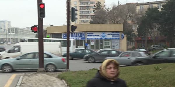 Bakıda yenilik: bu prospektdə hərəkət dəyişir (VİDEO)