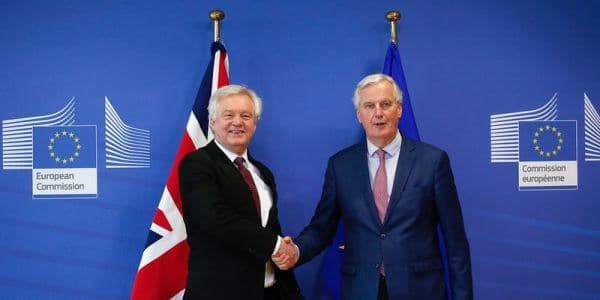 "Brexit"də keçid dövrü razılaşması əldə edildi
