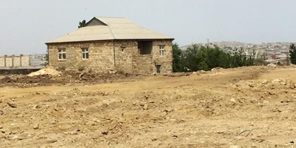 Xəzərin sahilindəki qanunsuz tikililər söküləcək