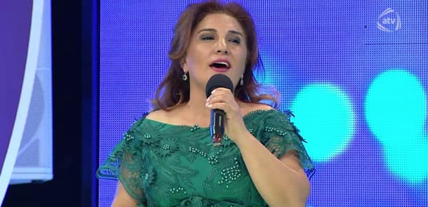 Əməkdar artistin yaxınını bıçaqladılar