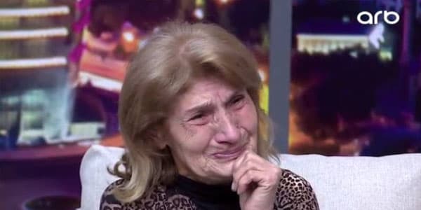 Məşhur şairə efirdə ağladı: "Könül Xasıyevaya yalvardım, dərman pulu istədim" (VİDEO)