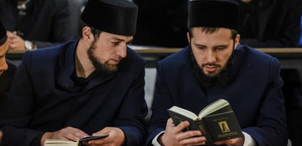 Dini komitə: Ali məktəblərdə "İslamşünaslıq" ixtisasının yaradılması məlumatı yanlışdır