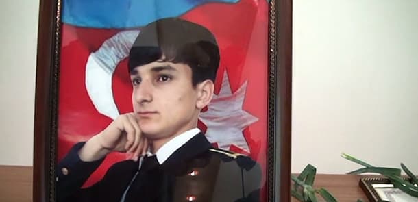 Şəhid olan əsgərimizin medalı ailəsinə təqdim edilib (FOTOLAR)