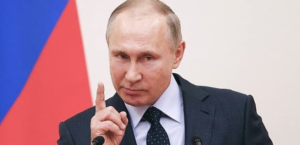 Putin 11 generalı vəzifəsindən azad etdi
