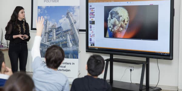 “SOCAR Polymer" “Məktəbliləri ruhlandıraq” layihəsinin ilk mərhələsini başa çatdırıb (FOTO/VİDEO)