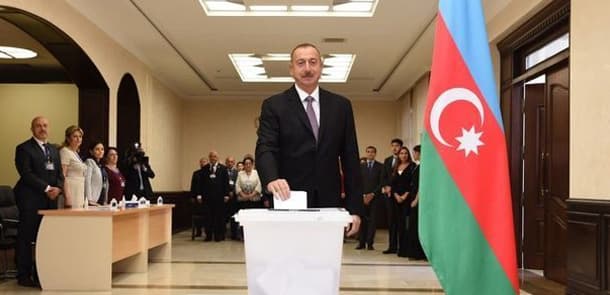 İlham Əliyev və ailə üzvləri belə səs verdi (VİDEO/YENİLƏNİB)