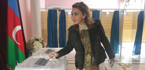 Ramiz Mehdiyevin qızı səs verib (FOTO)