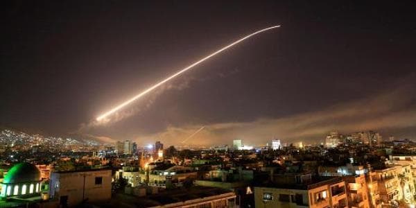 ABŞ Suriyaya zərbələr endirdi: Rusiyadan xəbərdarlıq (FOTO)