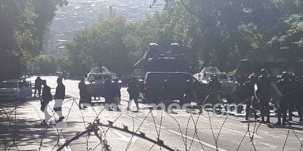 İrəvan keçələrinə tanklar yeridildi (FOTOLAR)