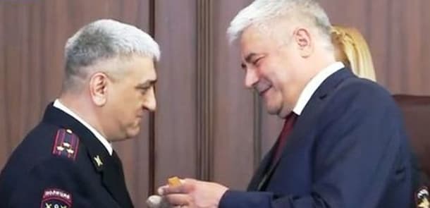 Moskvada qəhrəman azərbaycanlı mükafatlandırıldı (VİDEO)