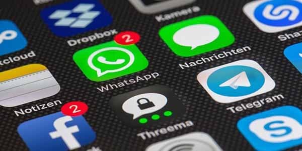 İranın dövlət idarələrində "Whatsapp" və "Messenger" qadağan edildi