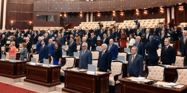 Milli Məclisdə deputatların sayı azaldı
