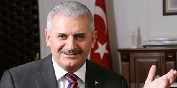 Binəli Yıldırım Novruz Məmmədovu təbrik etdi