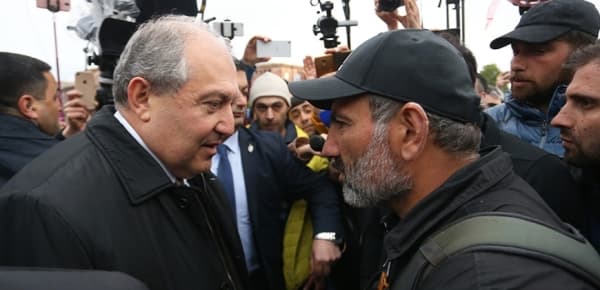 Sarkisyan-Paşinyan görüşü nəticəsiz qaldı (FOTOLAR)