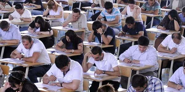 Məmur olmaq istəyənlərin imtahanı başa çatdı