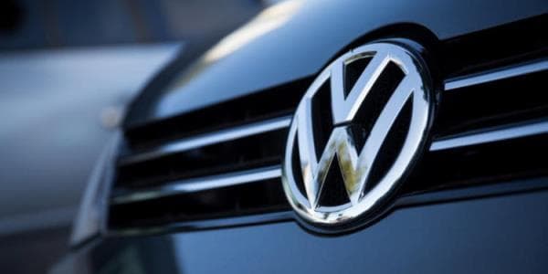 "Volkswagen" öz-özünü park edən avtomobil hazırlayır