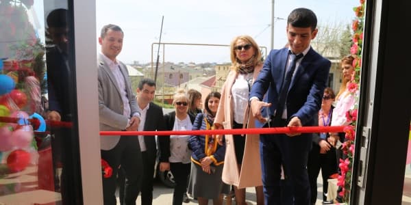 Bakcell biznes qurmaq istəyən gənclərin xəyallarını gerçəkləşdirir (R)