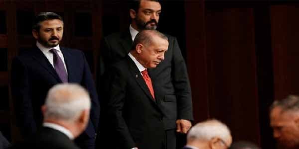 Ərdoğan əsəbiləşib iclası tərk etdi (VİDEO)
