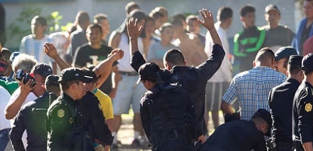 Həbsxanada üsyan: 7 ölü, 25 yaralı
