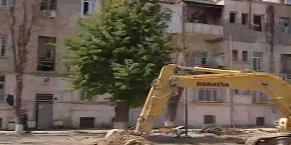 Bakıda daha 6 bina sökülür: 160 ailə köçürülür (VİDEO)