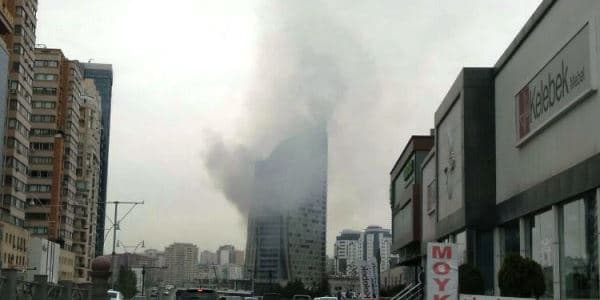 "Tramp Tower"dəki yanğın söndürüldü (FOTO/VİDEO/YENİLƏNİB)