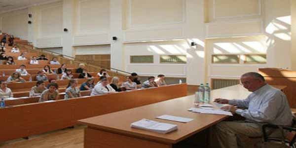Azərbaycan tacikistanlı diplomatlar hazırlayacaq