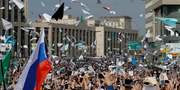 Minlərlə rusiyalı "Telegram"ın qadağasına etiraz edir (FOTOLAR)