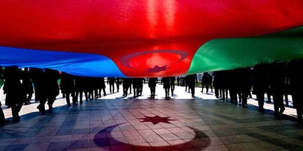 Professor: Himnin sözlərini dəyişmək zəruridir
