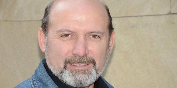 Əjdər Zeynalov: "İrəvan Teatrı bu dəqiqə uşaq bağçasını xatırladır"