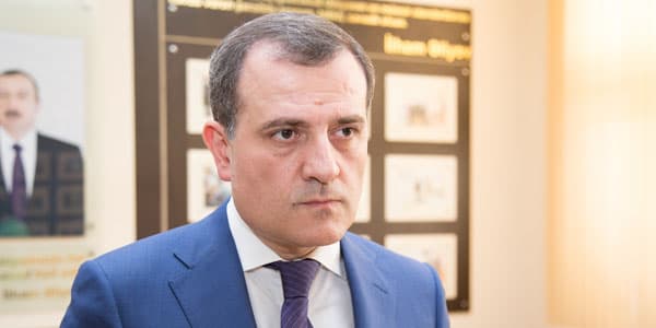 Nazir şagirdə görə müəllimi işdən qovdu