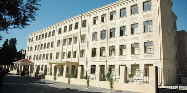 Şagirdi “döyən” müəllim işə qaytarılacaq? (AÇIQLAMA)