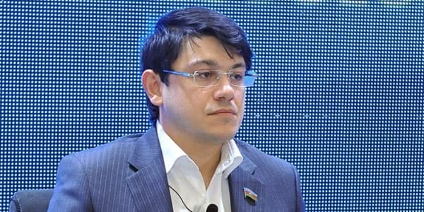 Azərbaycanda yüksək vəzifə tutan 5 məmur işdən çıxarıldı