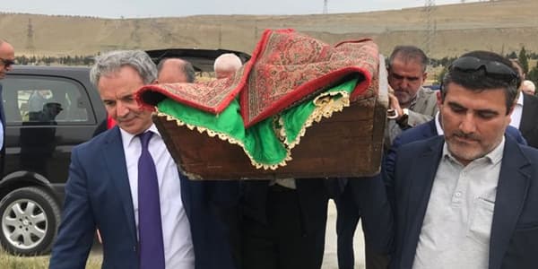 Rauf Talışinski torpağa tapşırıldı (FOTOLAR)