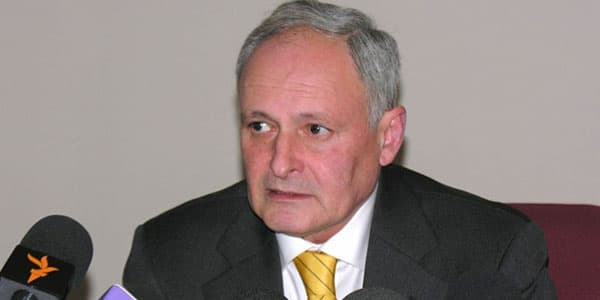 Nazir baş həkimi işdən çıxartdı