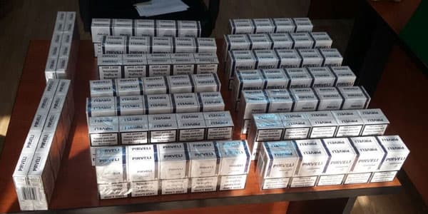 Azərbaycanda aksizsiz siqaret satdığına görə 5 nəfər həbs edildi