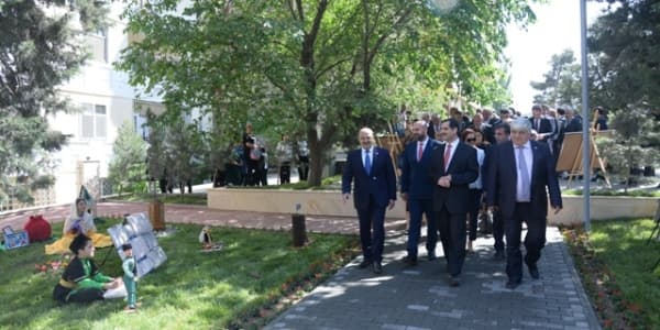 Nəsimidə Heydər Əliyevin anadan olmasının 95-ci ildönümü münasibətilə yeni park istifadəyə verildi (FOTOLAR)