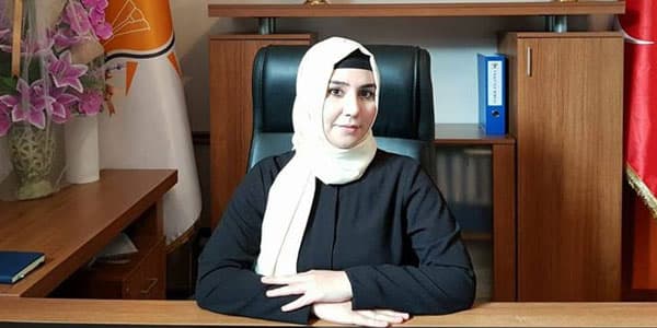 Azərbaycanlı qadın Türkiyədə deputatlığa namizədliyini irəli sürdü (FOTO)