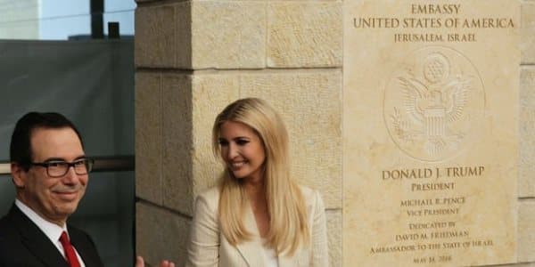 ABŞ mediası İvanka Tramp barədə: "Atasının kiçik qulyabanısı" (FOTO)