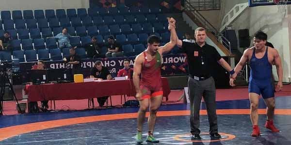 Güləşçimiz dünya çempionatında gümüş medal qazandı