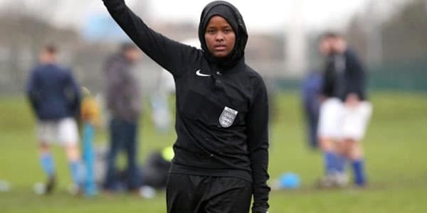 Britaniyanın ilk müsəlman qadın futbol hakimi (FOTOLAR)