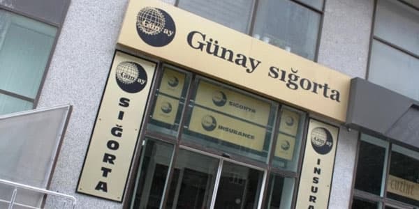 Azərbaycanda sığorta qalmaqalı: Bu dəfə polkovnik şikayətçidir (FOTOLAR)
