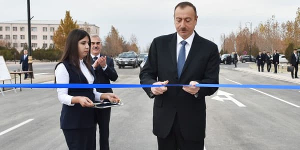 Prezident yüksəkgərginlikli avadanlıqlar zavodunun açılışında iştirak edib