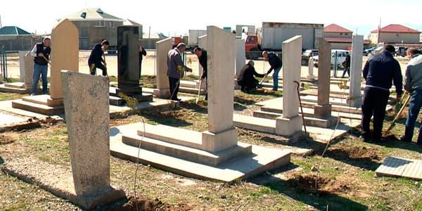 Qəbiristanlıqlar bələdiyyələrin sərəncamına verildi