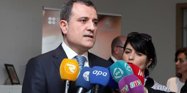 Nazir açıqladı: Məktəblərə qəbul necə aparılacaq?
