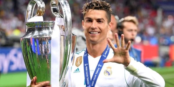 Kriştiano Ronaldo "Real"dan ayrılır: yeni klubu açıqlandı (İDDİA)